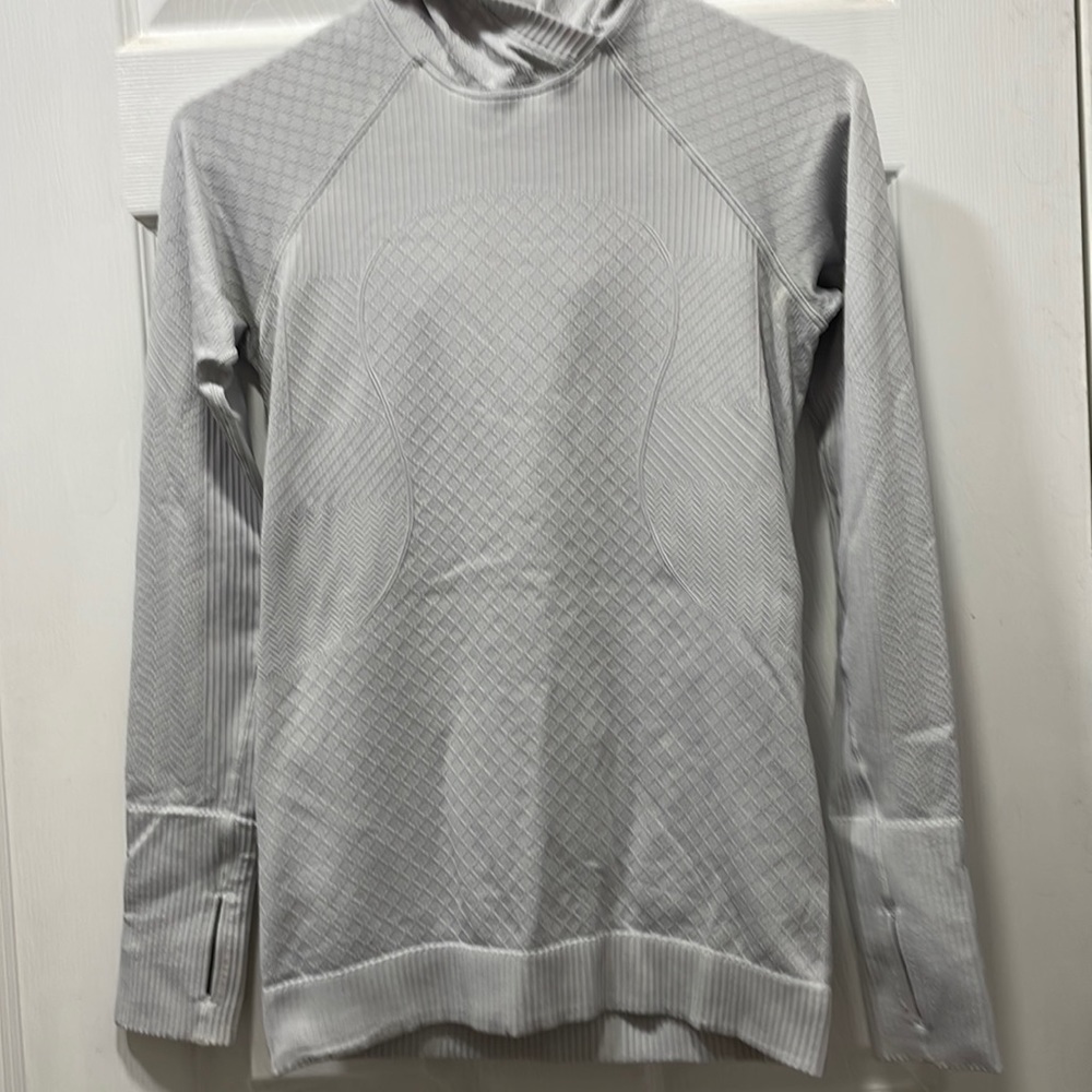 Light grey fitted